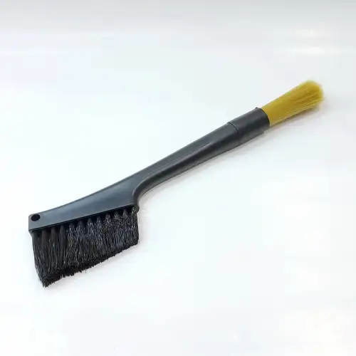 #AJ9582; Coffee brush #9582