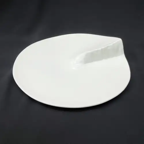 #BS1652-WT; Ceramic edge plate 8.75 inches
