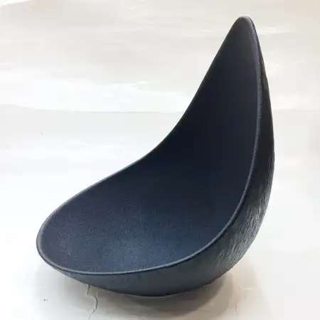 #BS1867-BK; Ceramic oval bowl 8 inches..