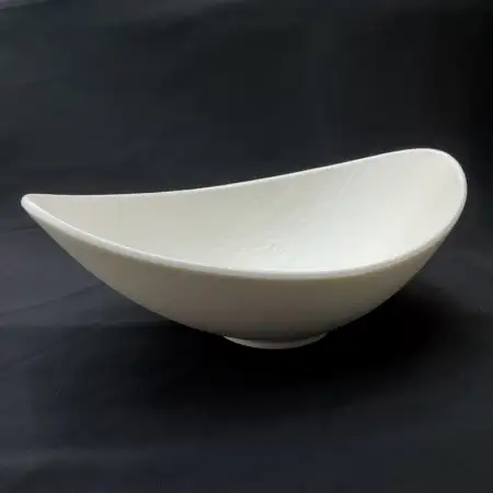 #BS5293-WT; Ceramic moon shape bowl 25.5..