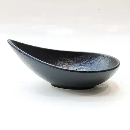 #BS9055-BK; Ceramic oval bowl 13cm..