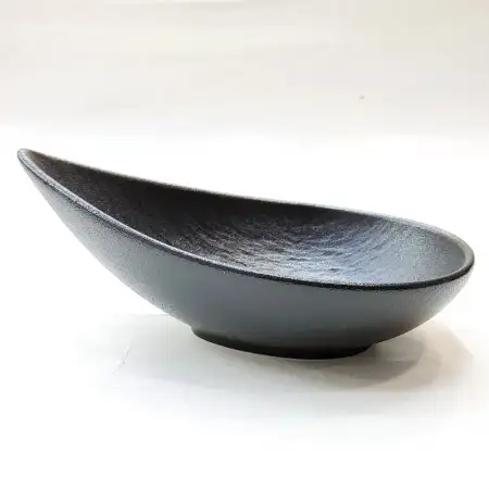 #BS9079-BK; Ceramic oval bowl 17cm..