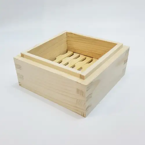 #BT2314; Wooden steamer tray 15x15cm