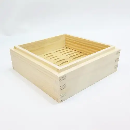 #BT2352; Wooden steamer tray 20x20cm