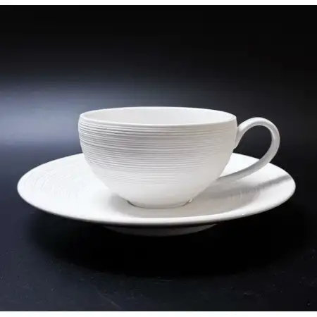 #CM5353; Ceramic coffee cup with saucer ..