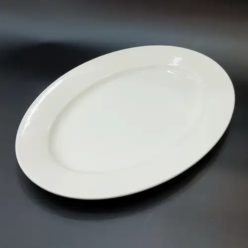 #CT8187; Ceramic oval plate 31cm