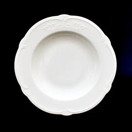 #HB9405; Ceramic soup plate 7.5 inches..