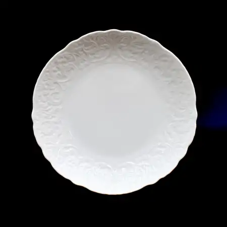 #HK9740; Ceramic soup plate 8.25 inches..