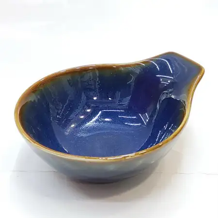 #HN2799; Ceramic bowl - 2799..