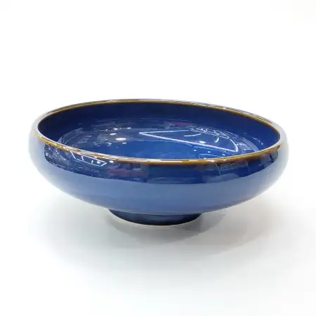 #HN7432; Ceramic 12cm plate w. stand ..