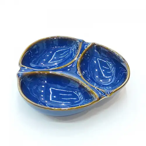 #HN7531; Ceramic sauce dish 3 leaves   