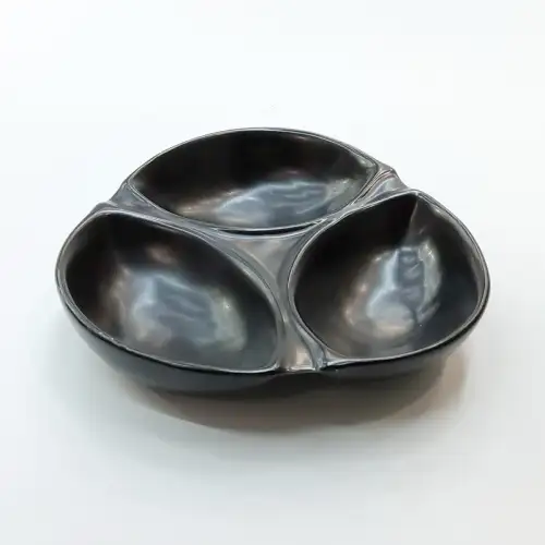 #HN7531-BK; Ceramic sauce dish 3 leaves BK 