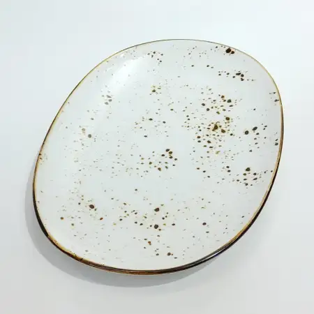 #KK1272-WT; Ceramic oval pate 23x16.5cm..
