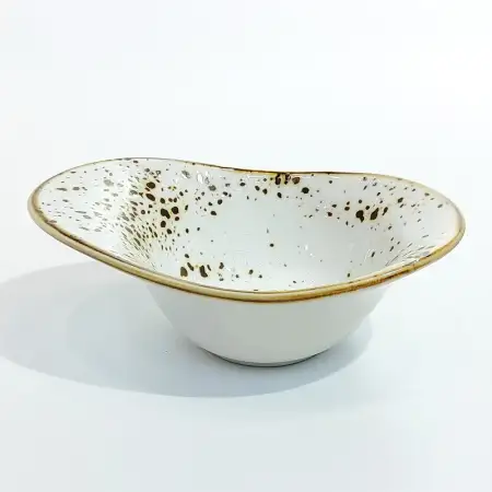 #KK7182-WT; Ceramic oval bowl 5 inches..