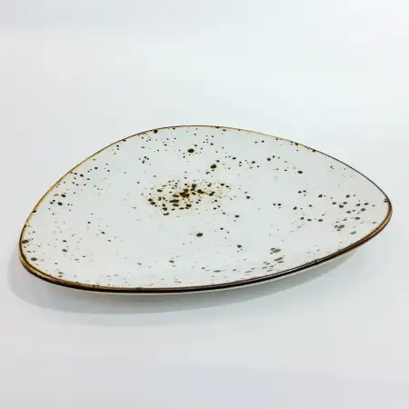 #KK8660-WT; Ceramic 8.5 inches triangle ..