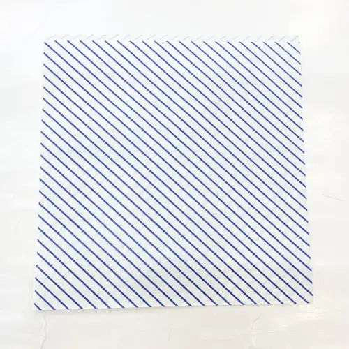 #KQ0220;  Greaseproof paper 100pcs 17x17cm