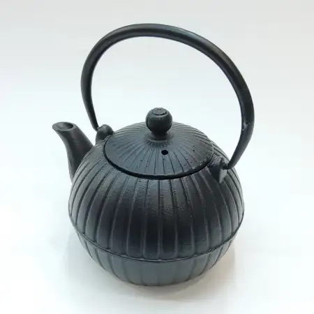 #SQ1851; Cast iron tea pot 0.55L..