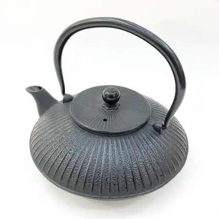 #SQ5866; Cast iron tea pot 1.2L..