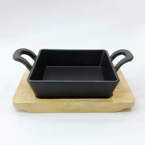 #YY085-1; Cast iron pan 12.5x12.5cm with wood tray