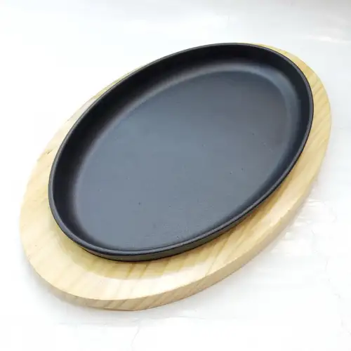 #YY2038; Cast iron pan 28x18cm + wood  