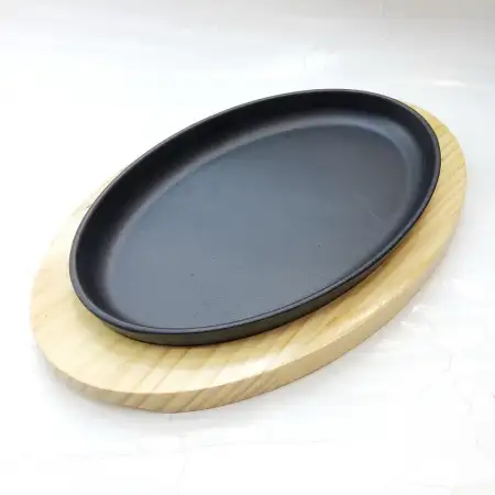 #YY2040; Cast iron pan 24x16cm + wood..